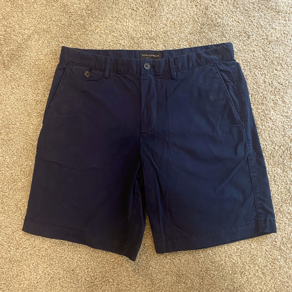 Banana Republic Men’s Lived in Shorts - Size 34 8 inch inseam